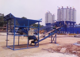 中鐵二十一局黔張?？蛯Ｏ词瘷C工作現場